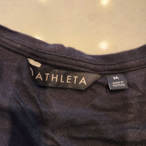 Athleta Effortless Tee dress. Size M. - Picture 4 of 4